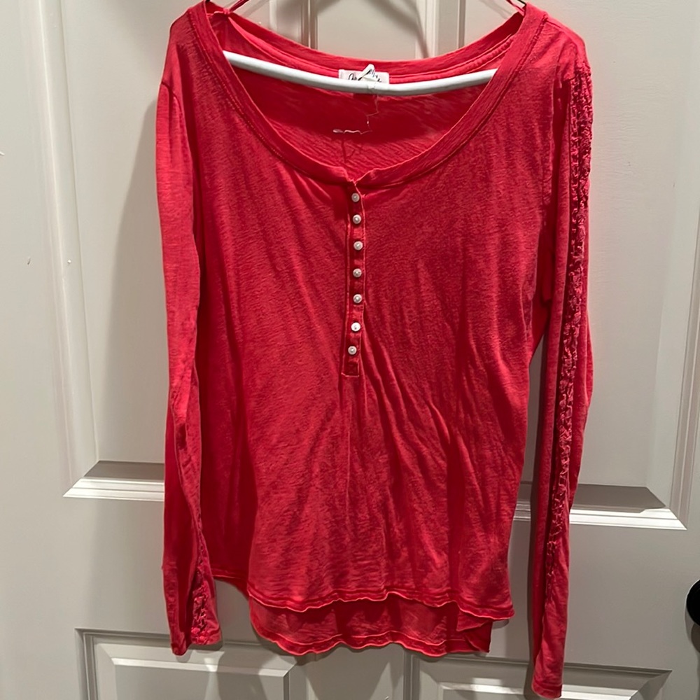 Aeropostale size XL coral